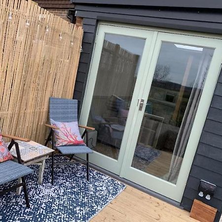 Meadow View - A Studio With Free Parking And A Sunny Terrace Lewes Exterior photo