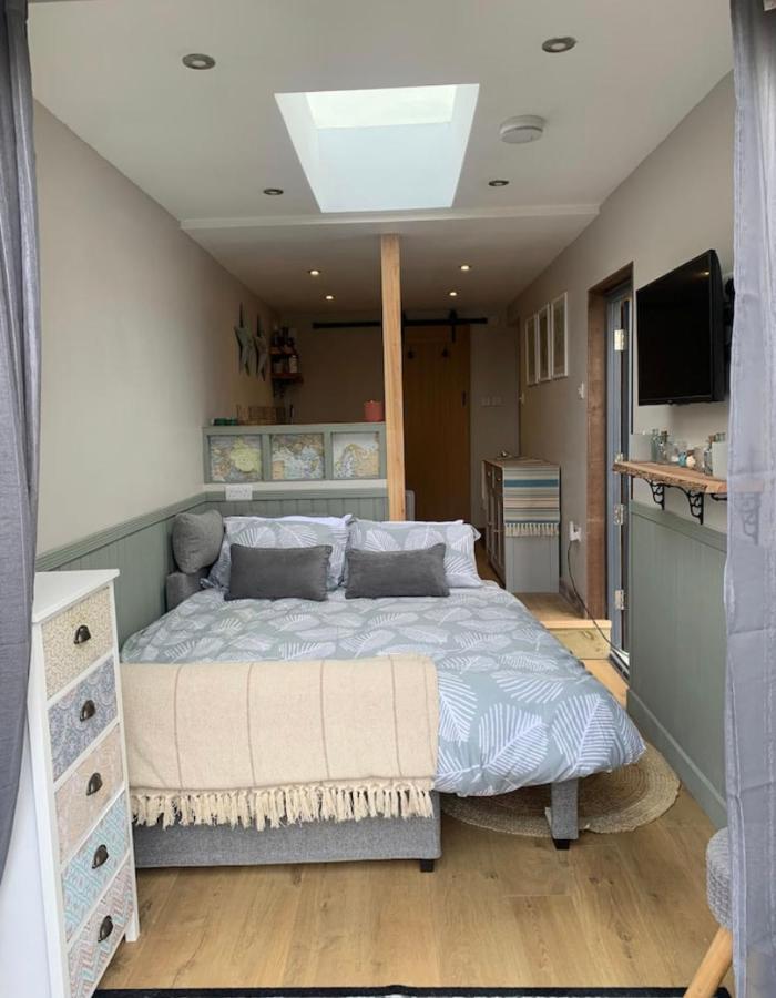 Meadow View - A Studio With Free Parking And A Sunny Terrace Lewes Exterior photo