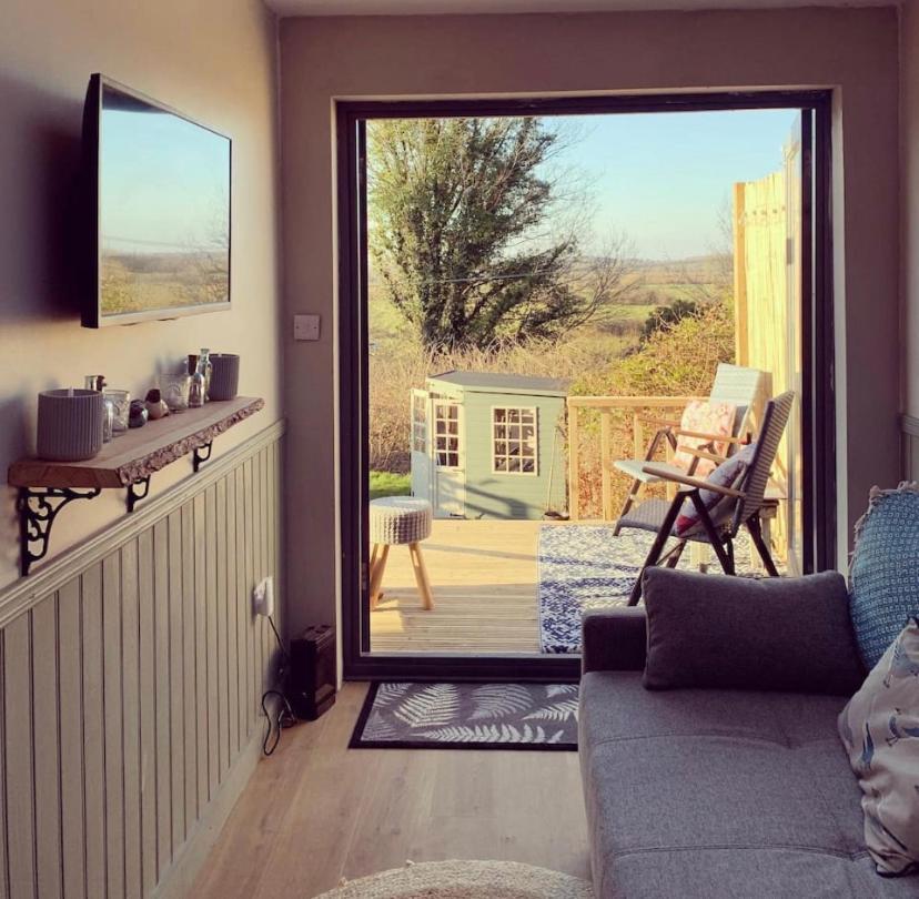 Meadow View - A Studio With Free Parking And A Sunny Terrace Lewes Exterior photo